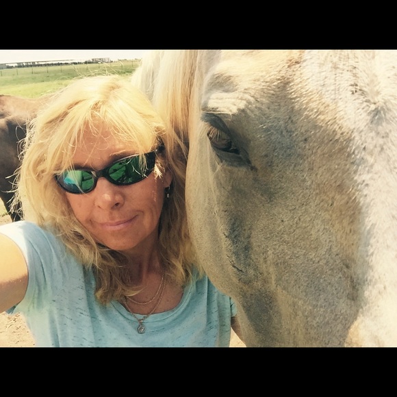 Meet your Posher, Sandra - Picture 4 of 7